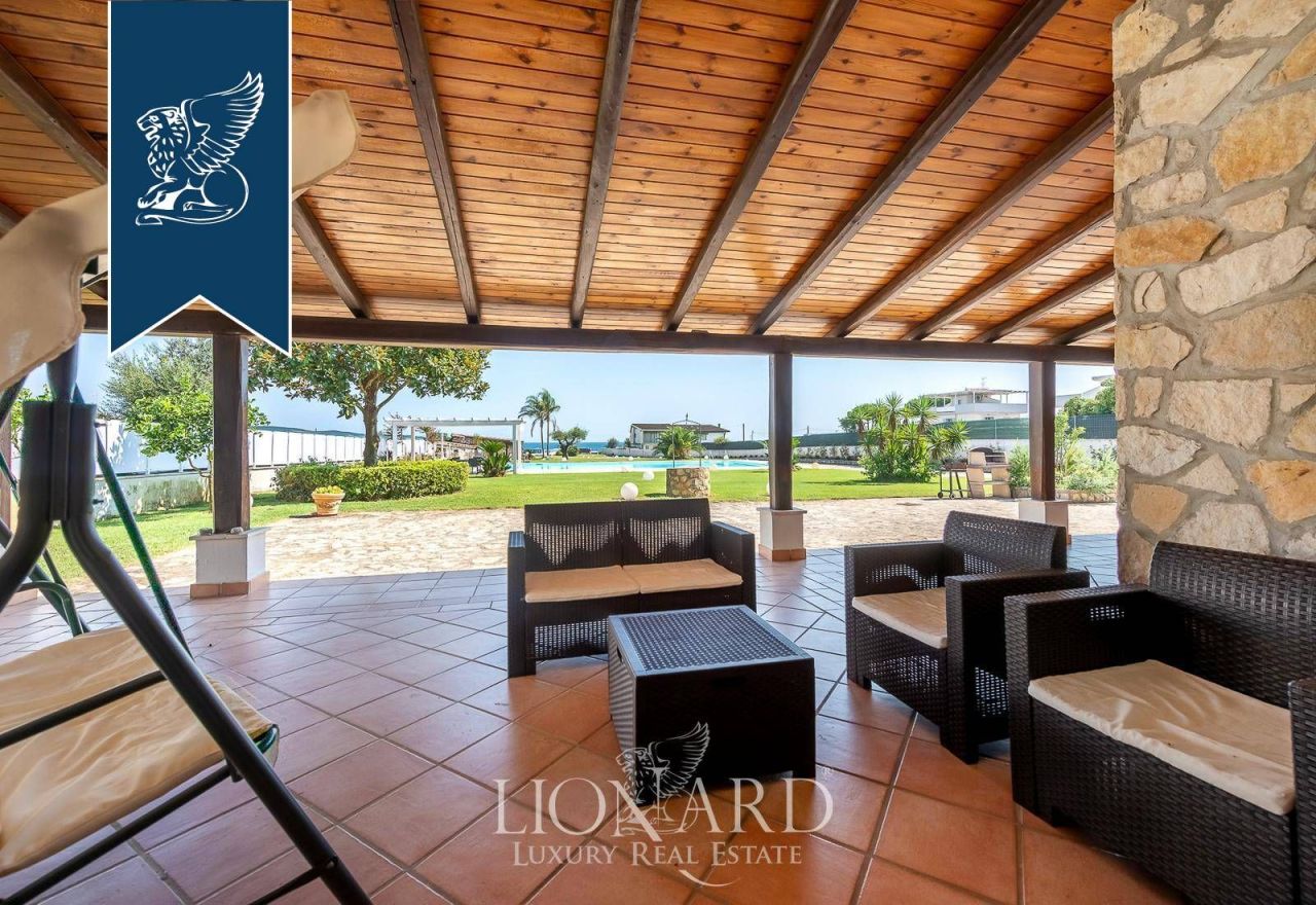 Вилла в Сан-Феличе-Чирчео, Италия, 600 м² - фото 9