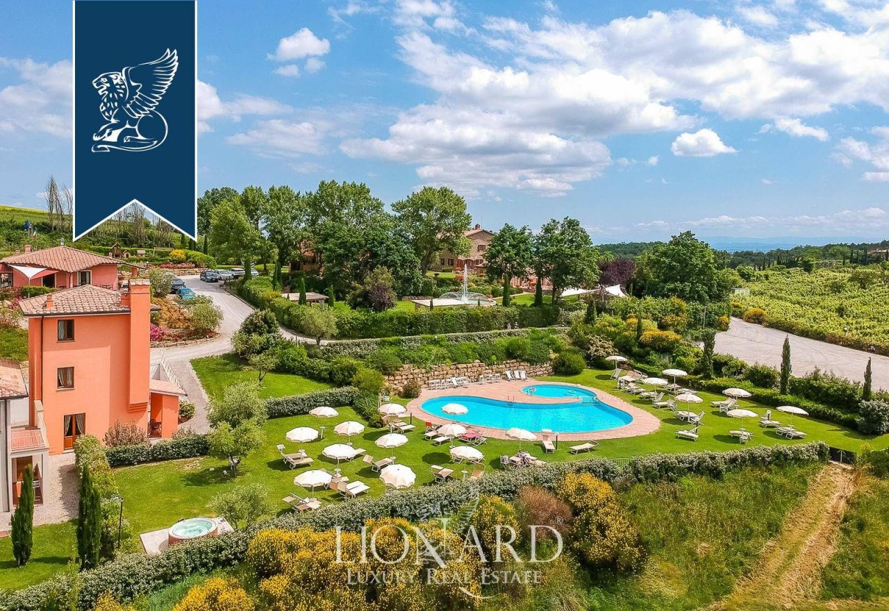 Ферма во Флоренции, Италия, 2 500 м² - фото 9