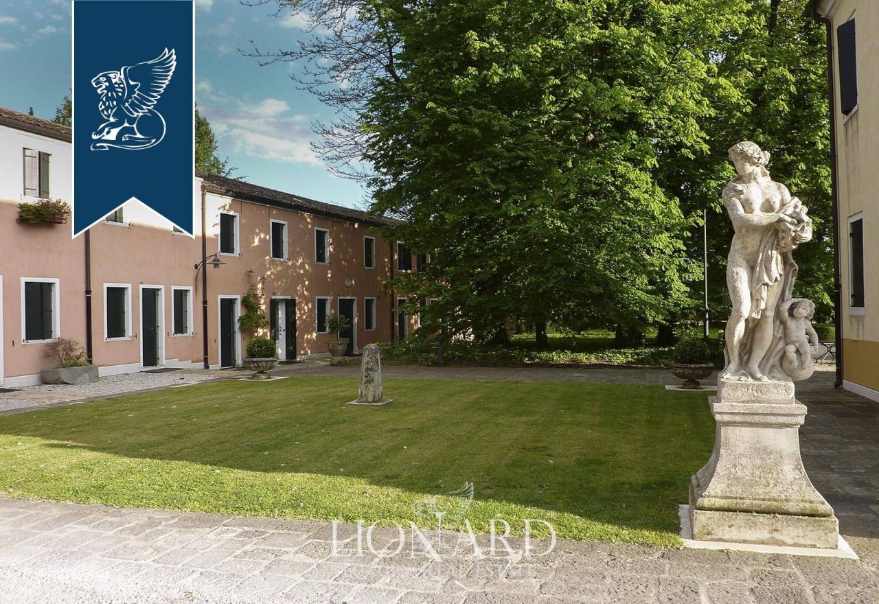 Вилла в Венеции, Италия, 1 500 м² - фото 9