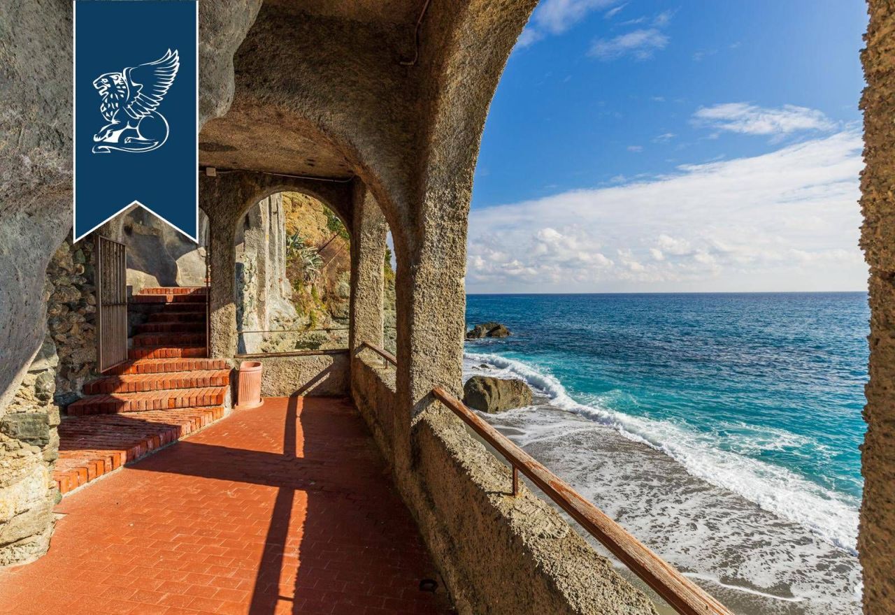 Вилла в Савоне, Италия, 600 м² - фото 9