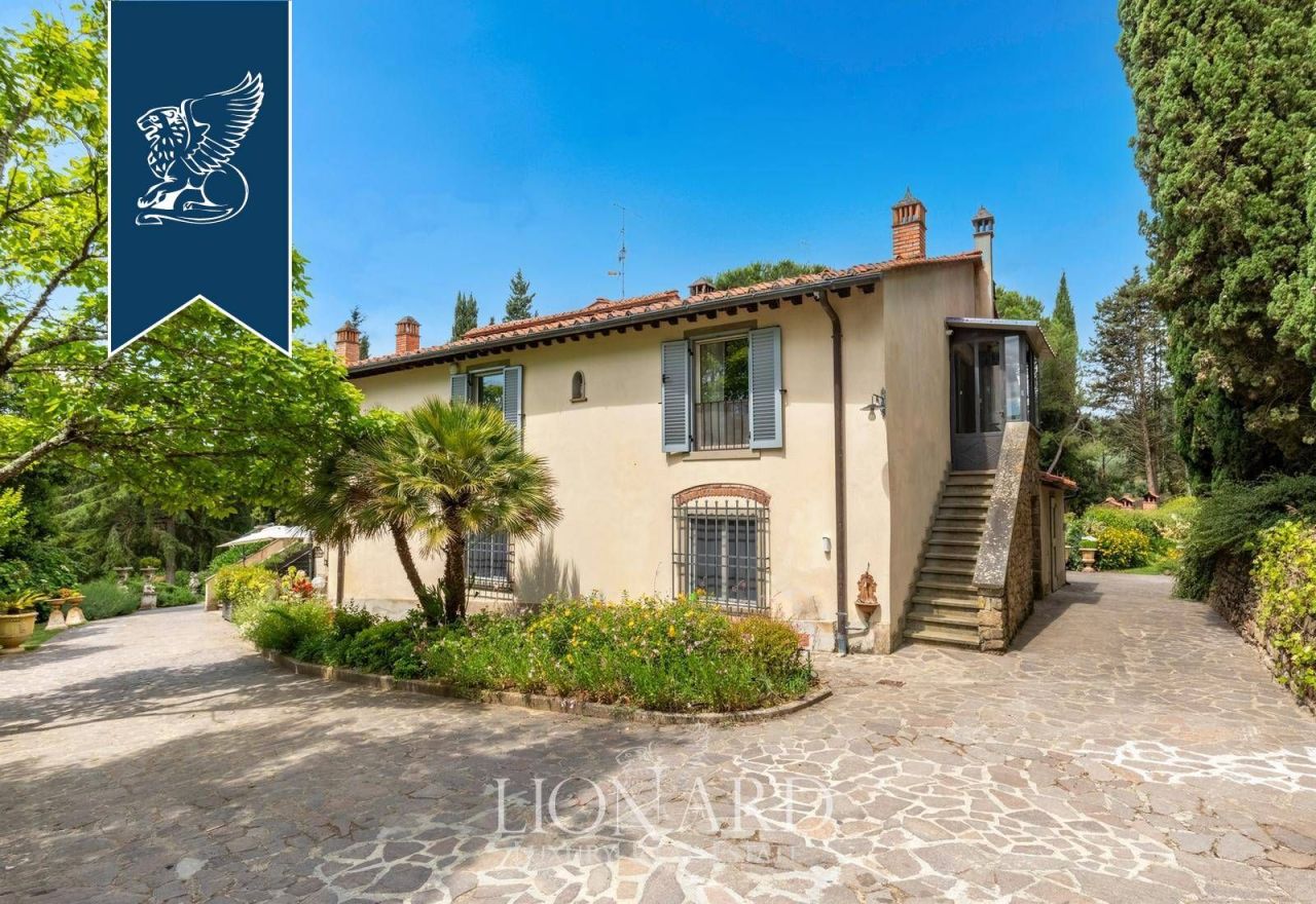 Вилла в Ареццо, Италия, 550 м² - фото 9