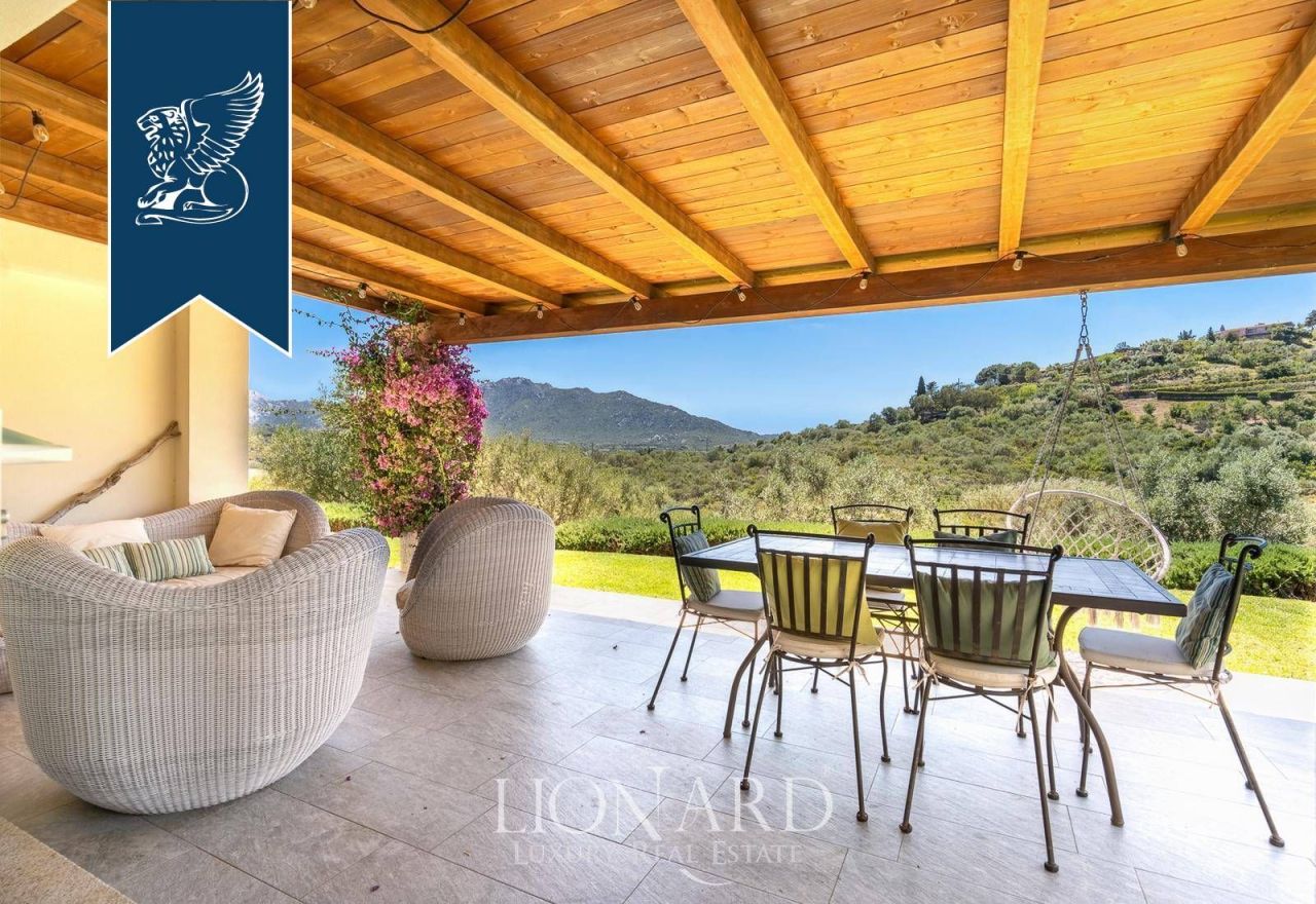 Вилла в Ольбии, Италия, 200 м² - фото 8