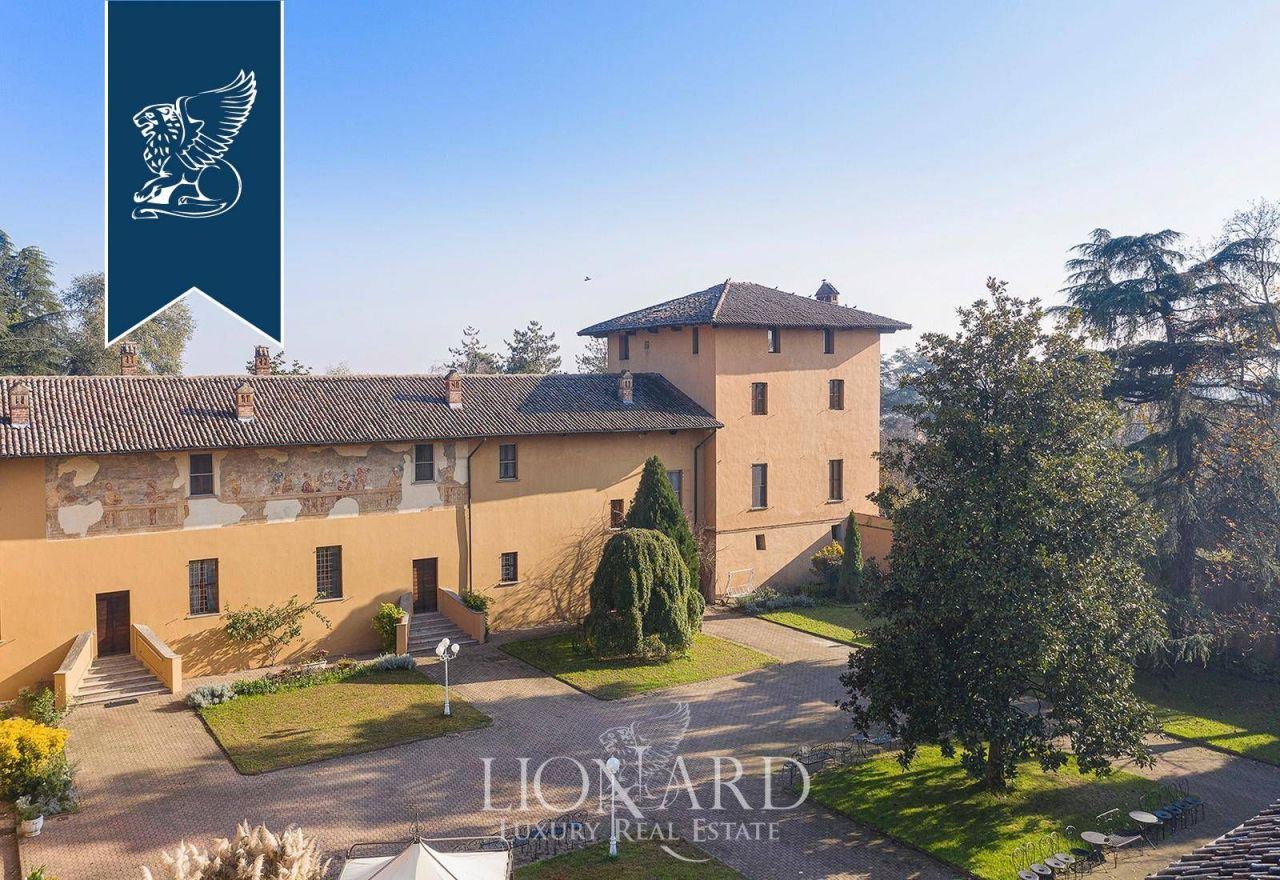Замок в Павии, Италия, 2 800 м² - фото 8