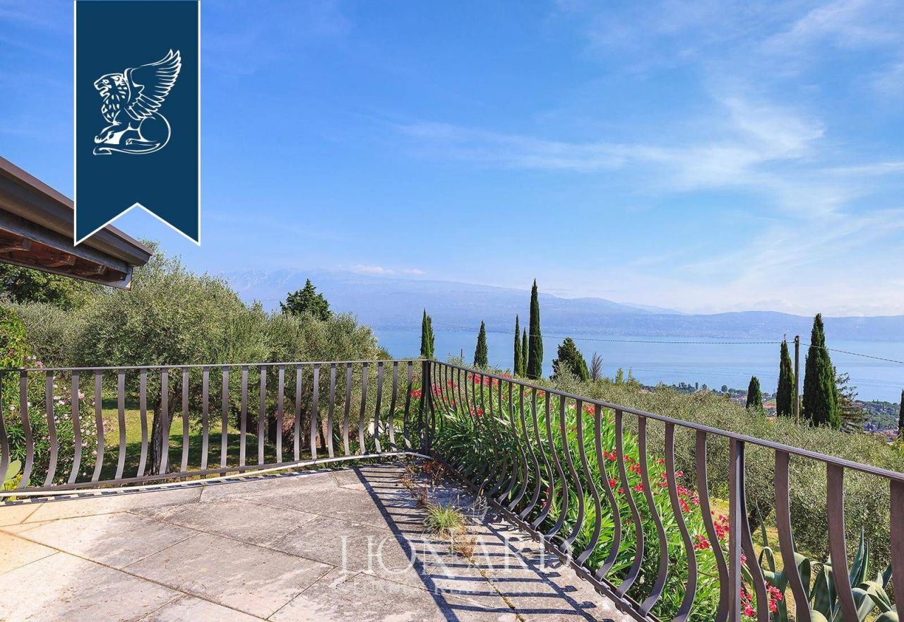 Вилла в Брешии, Италия, 805 м² - фото 8