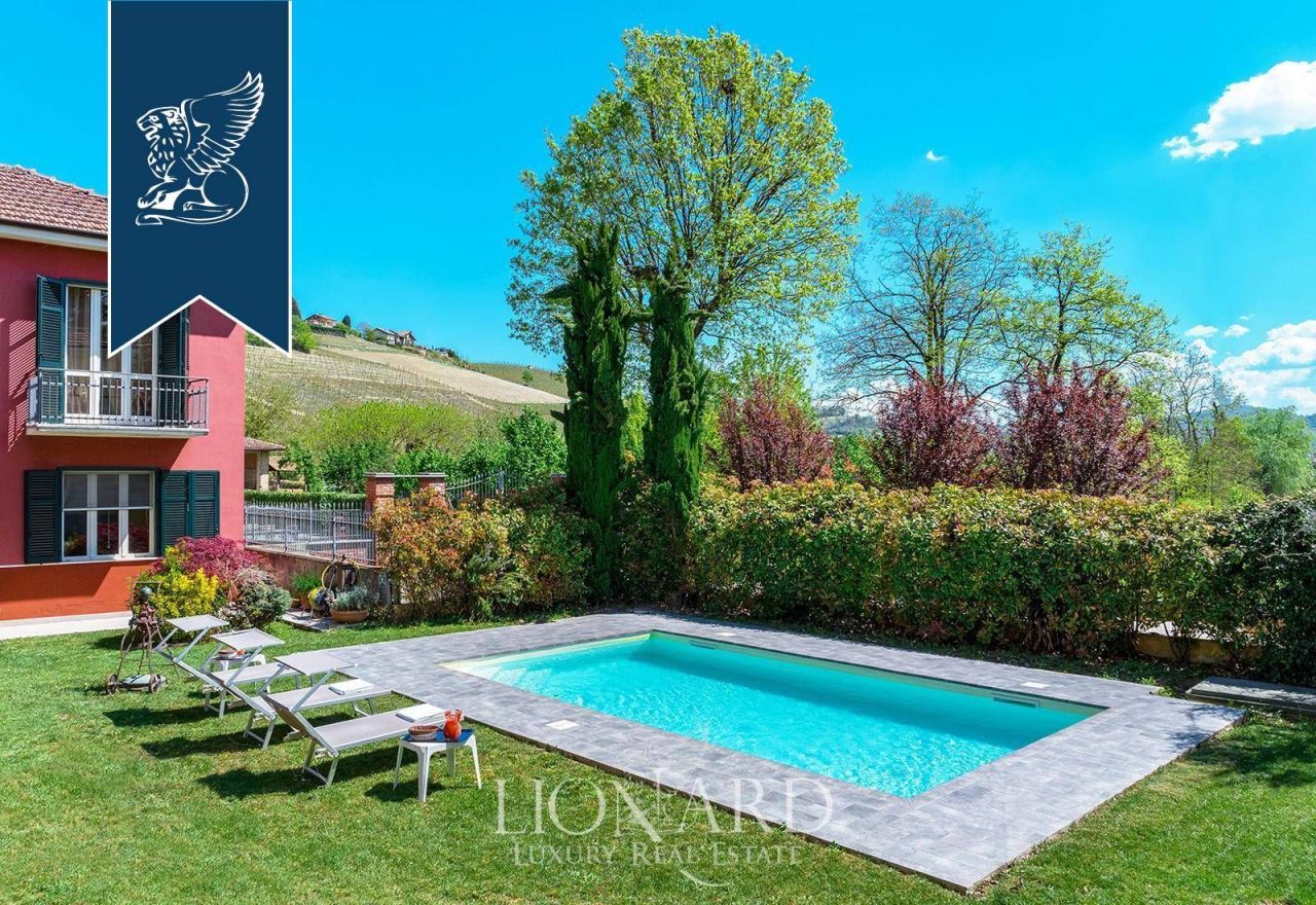 Ферма в Асти, Италия, 1 000 м² - фото 8