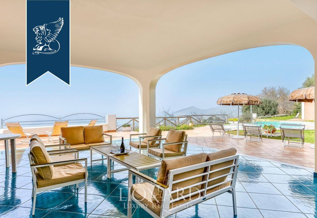 Вилла в Салерно, Италия, 220 м² - фото 8