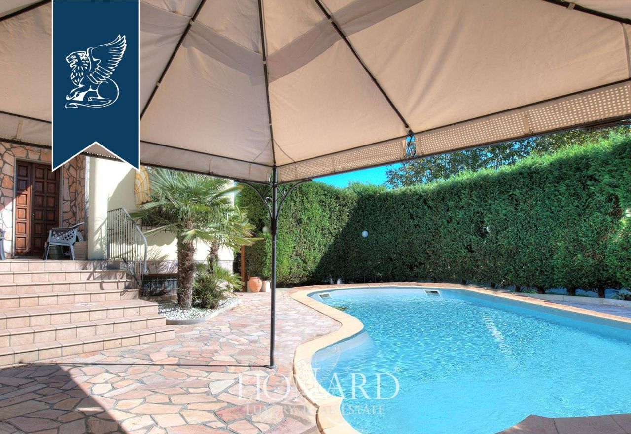 Ферма в Павии, Италия, 580 м² - фото 8