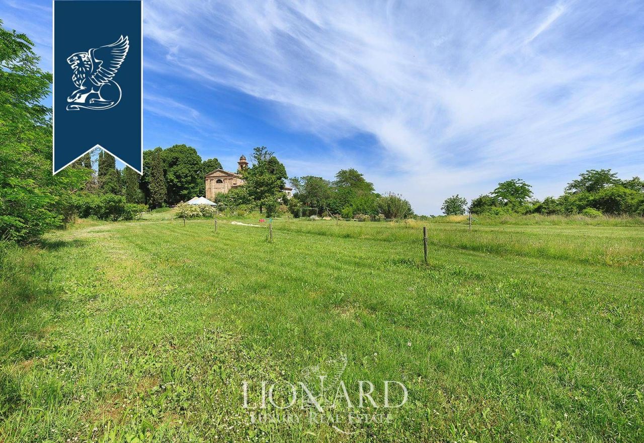 Замок в Форли-Чезене, Италия, 1 000 м² - фото 8