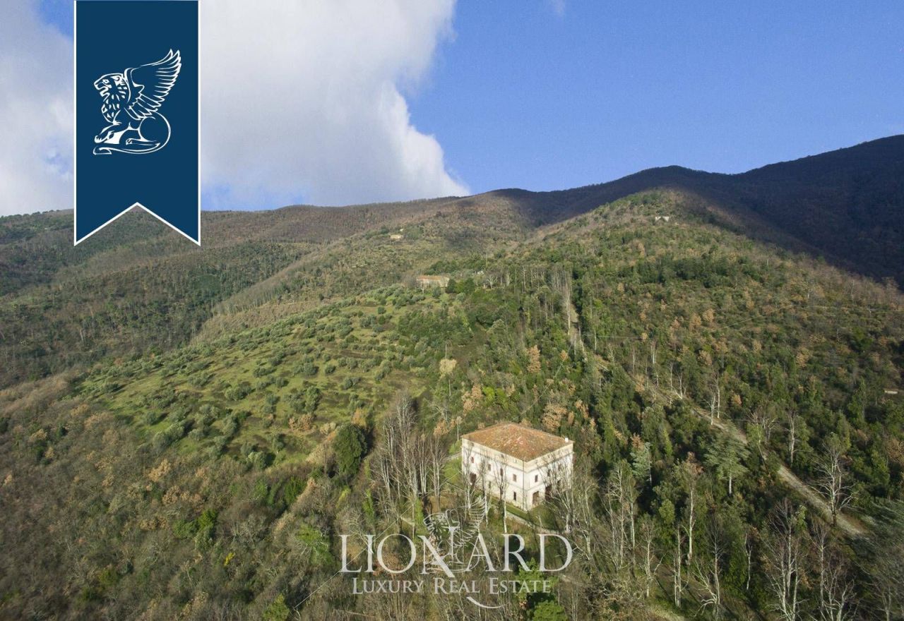 Ферма в Пистое, Италия, 4 135 м² - фото 8