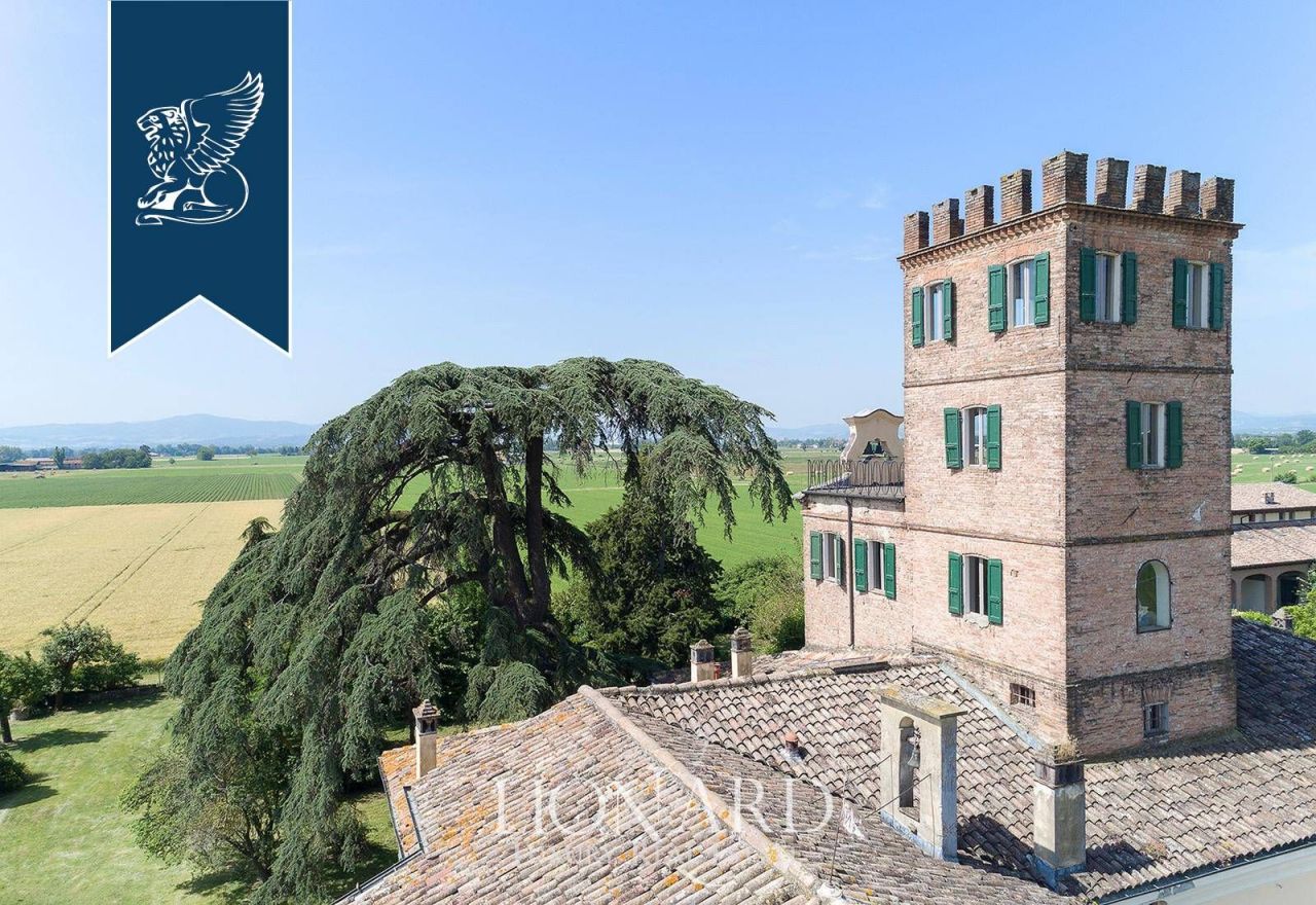 Вилла в Парме, Италия, 2 000 м² - фото 8