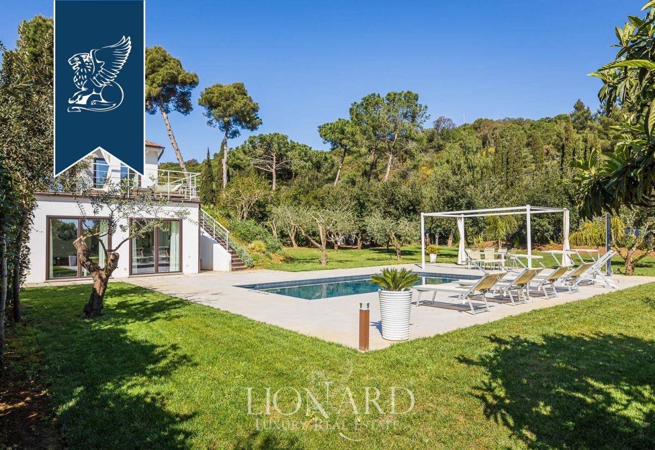 Вилла в Ливорно, Италия, 415 м² - фото 9