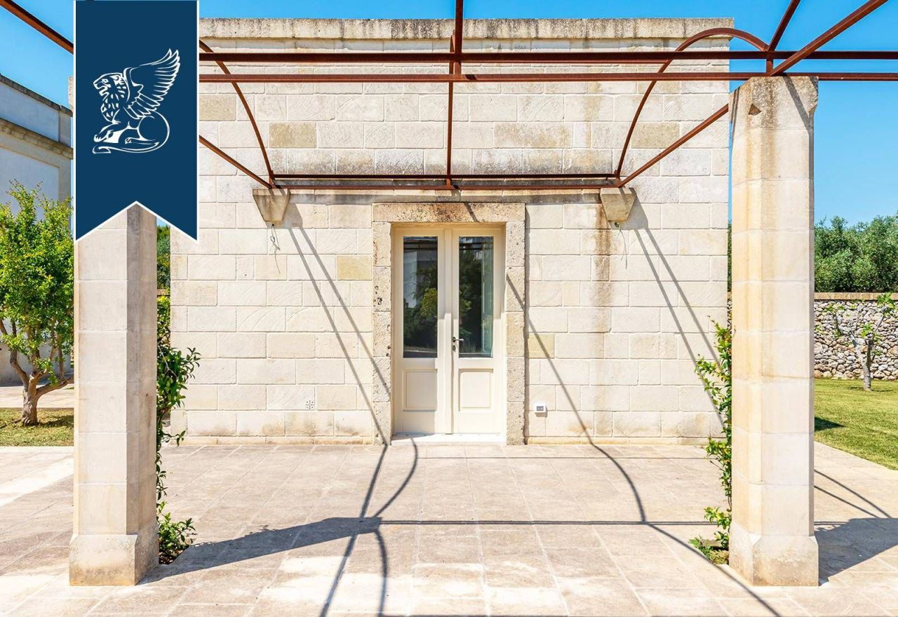 Вилла в Лечче, Италия, 215 м² - фото 10