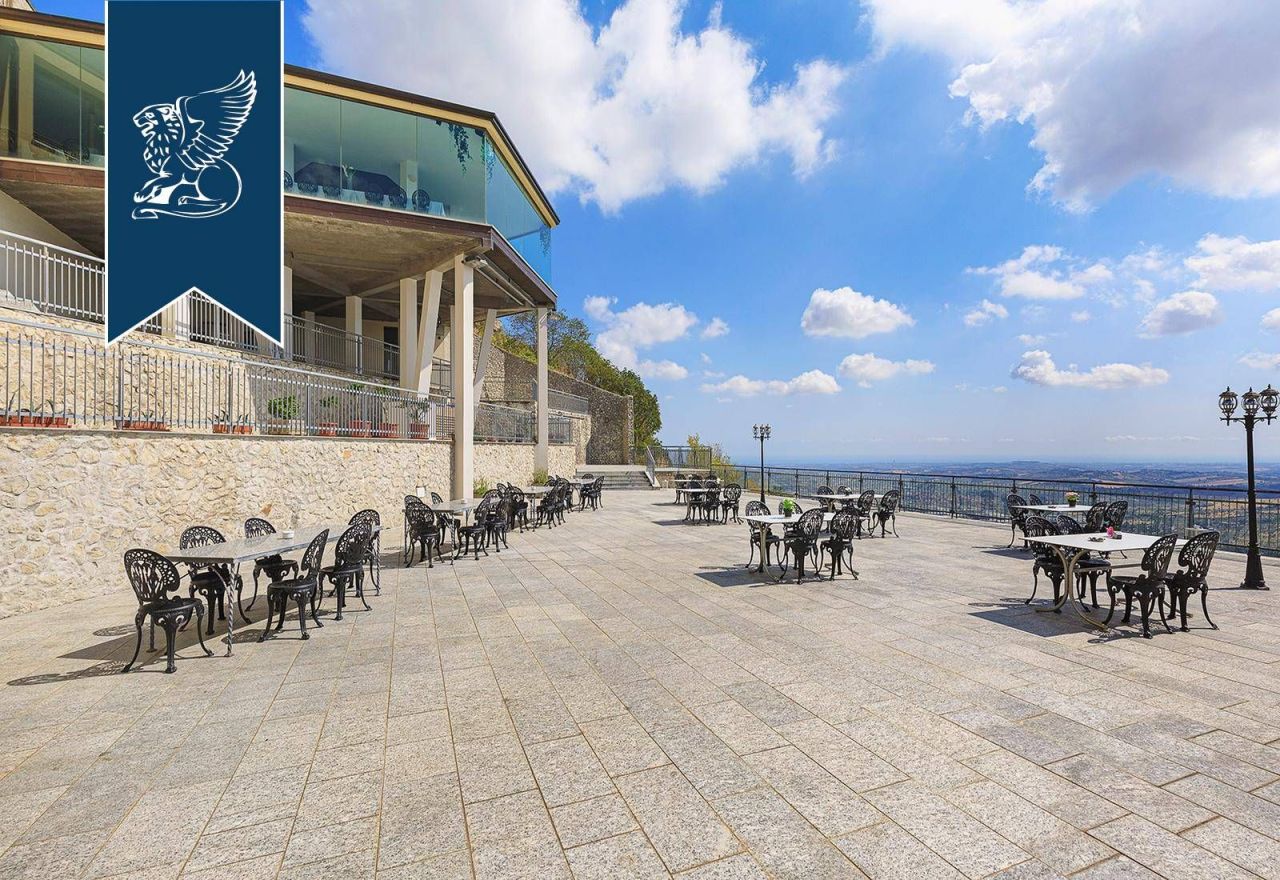 Замок в Римини, Италия, 3 000 м² - фото 10