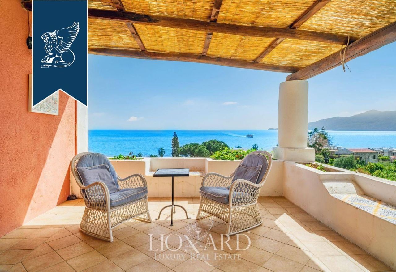 Вилла в Мессине, Италия, 300 м² - фото 10