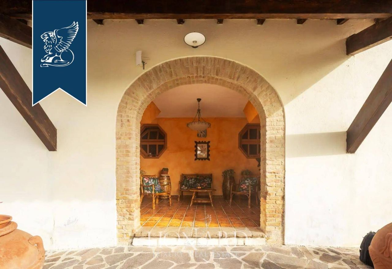 Вилла во Флоренции, Италия, 1 500 м² - фото 10