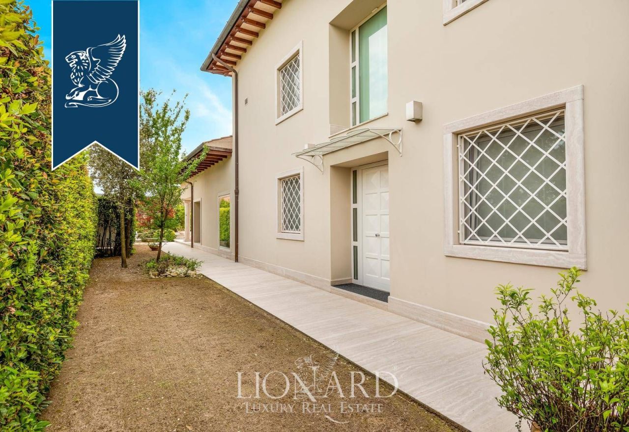 Вилла в Форте деи Марми, Италия, 300 м² - фото 10