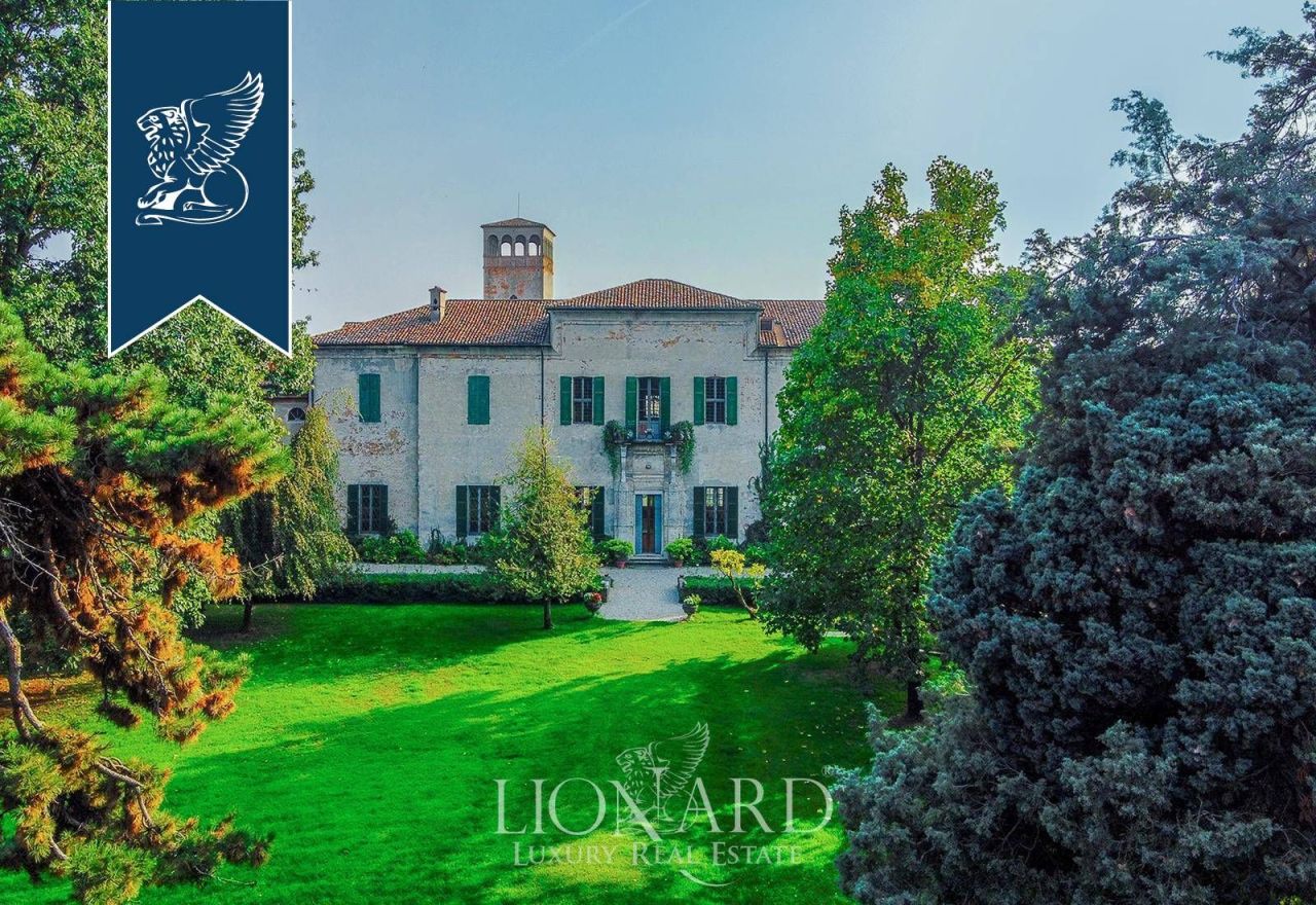 Вилла в Кремоне, Италия, 2 200 м² - фото 10