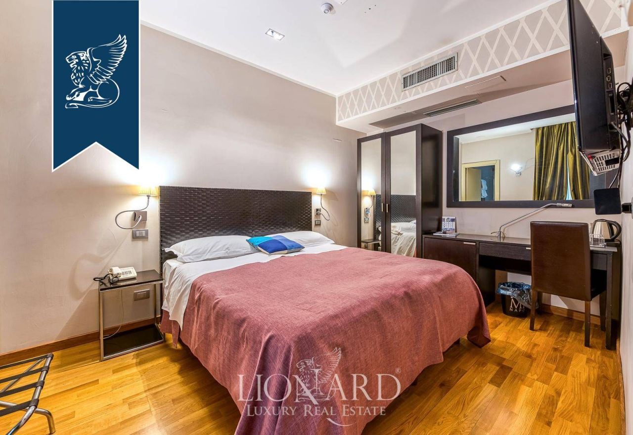 Отель, гостиница в Неаполе, Италия, 600 м² - фото 10