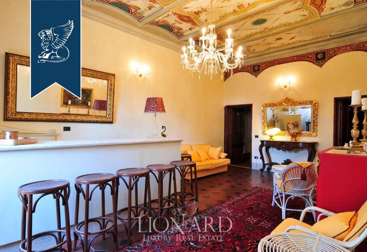 Вилла в Ареццо, Италия, 2 000 м² - фото 10