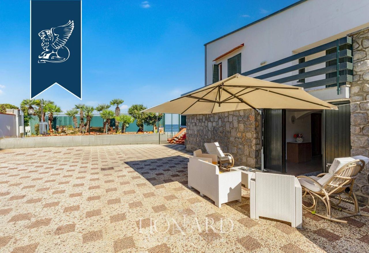 Вилла в Палермо, Италия, 350 м² - фото 10