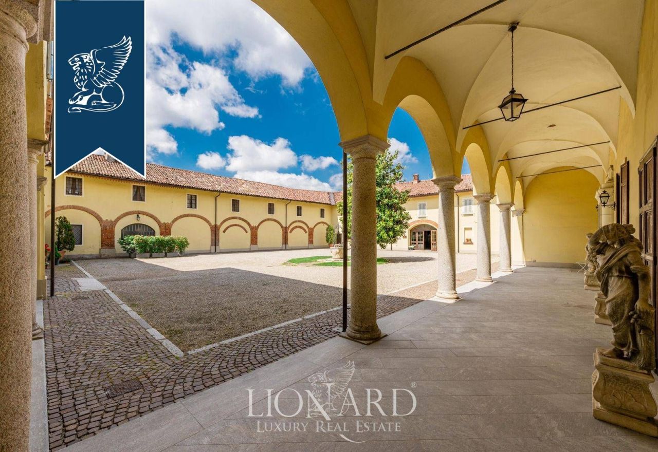 Ферма в Павии, Италия, 2 000 м² - фото 10