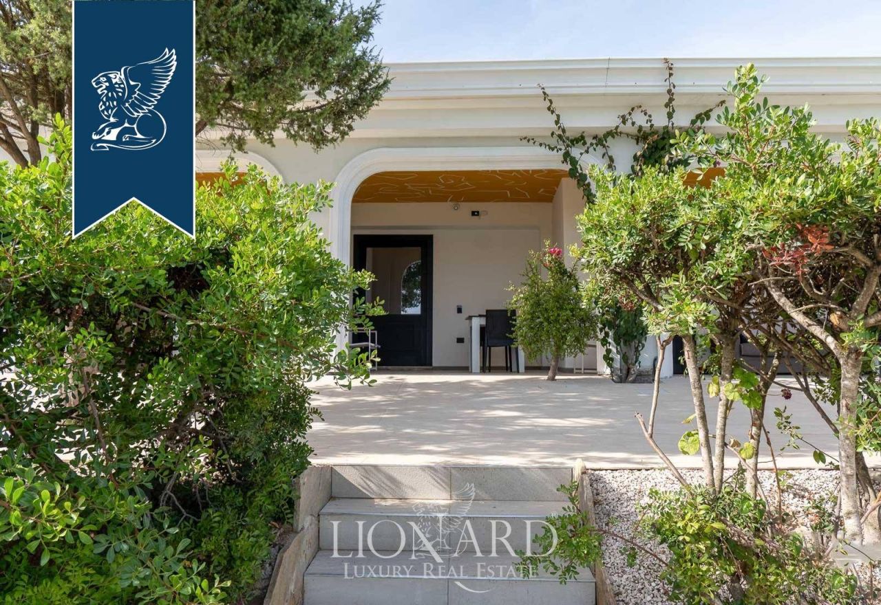 Вилла в Ольбии, Италия, 500 м² - фото 10