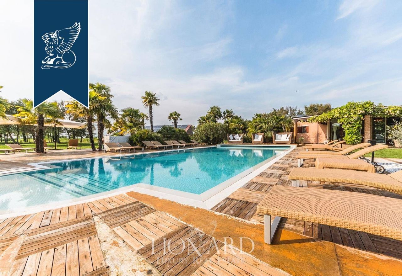 Вилла в Венеции, Италия, 1 150 м² - фото 10