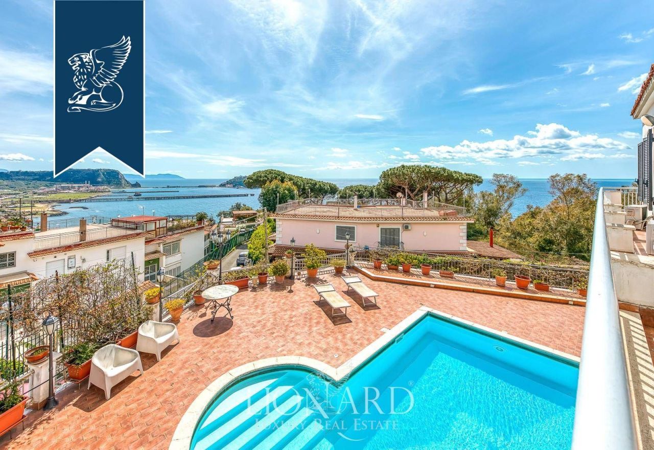 Вилла в Неаполе, Италия, 350 м² - фото 10