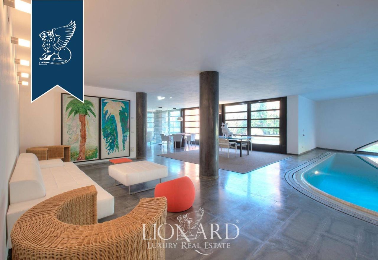 Вилла в Монце, Италия, 1 000 м² - фото 10