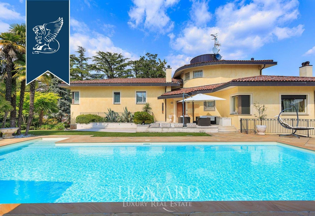 Вилла в Бергамо, Италия, 710 м² - фото 10