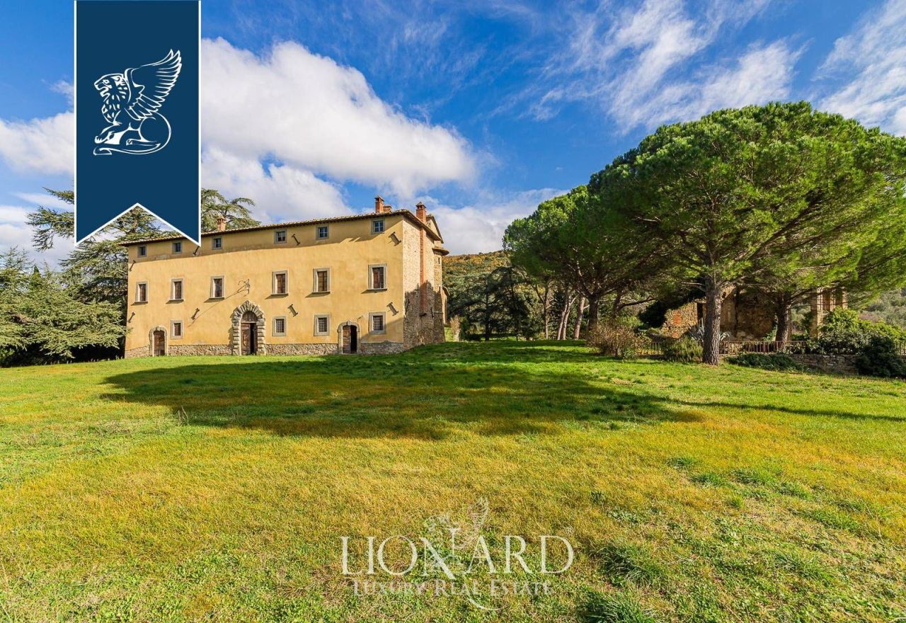 Замок в Ареццо, Италия, 3 000 м² - фото 10