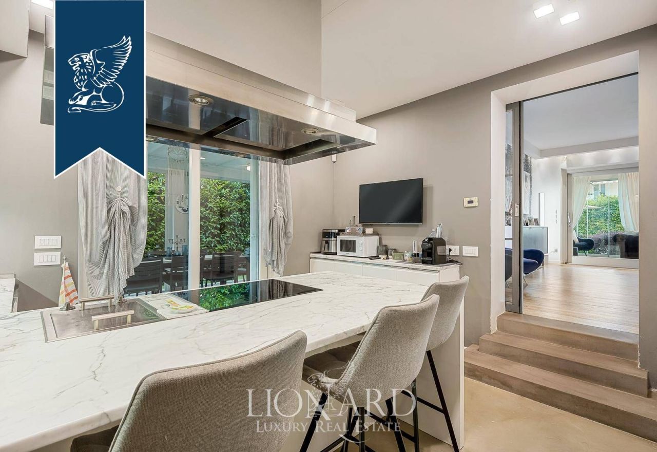 Вилла в Лукке, Италия, 282 м² - фото 10