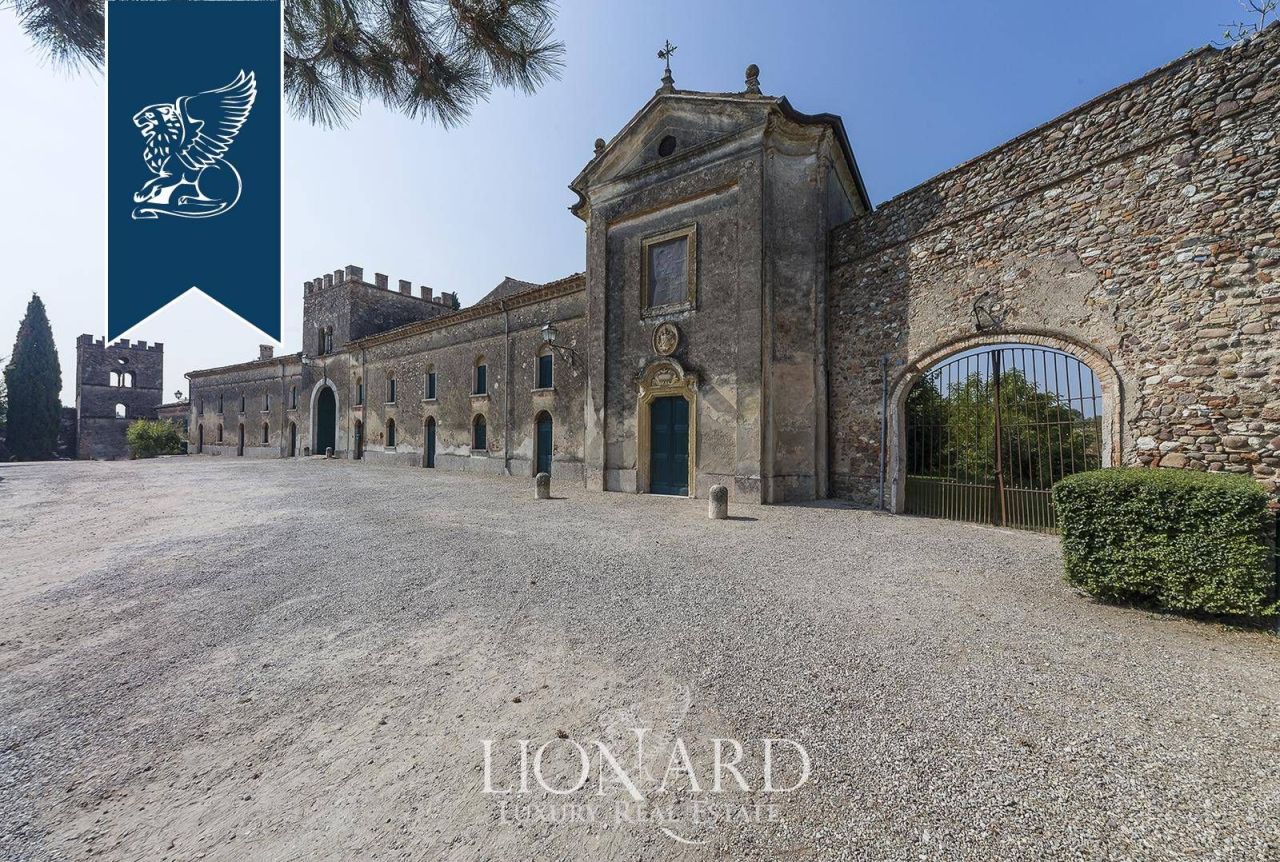 Замок в Мантуе, Италия, 2 500 м² - фото 10