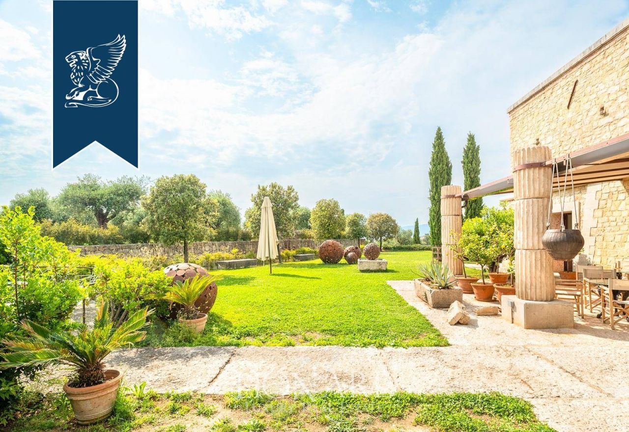 Вилла в Вероне, Италия, 1 300 м² - фото 10