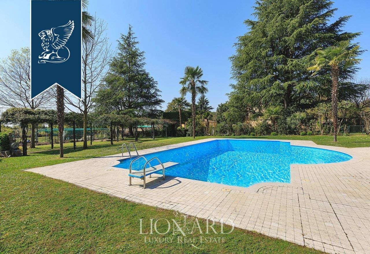 Вилла в Брешии, Италия, 1 500 м² - фото 10