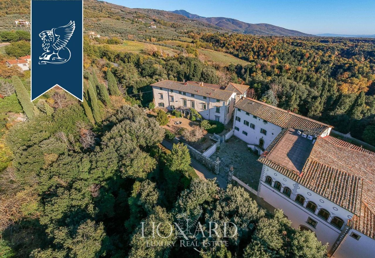 Ферма в Ареццо, Италия, 25 000 м² - фото 10