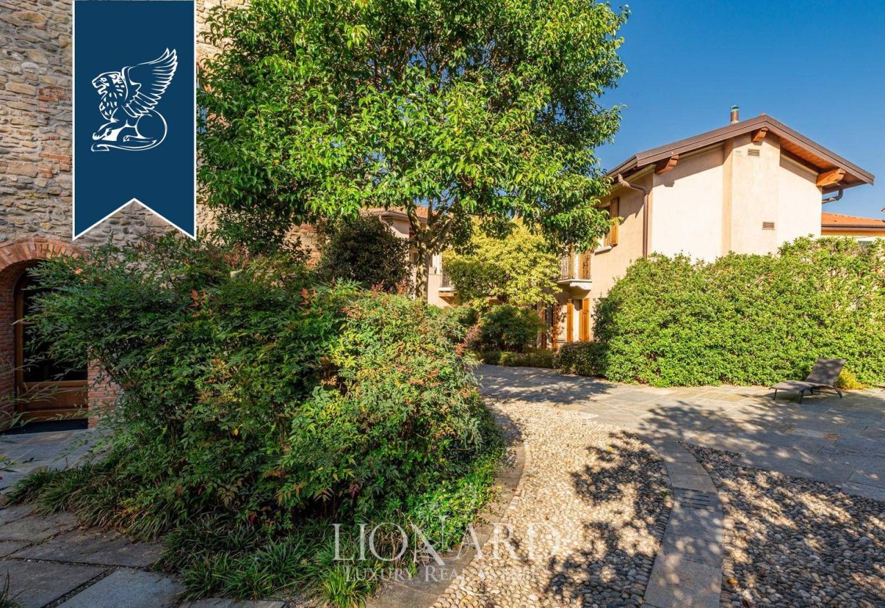 Отель, гостиница в Лекко, Италия, 3 500 м² - фото 10