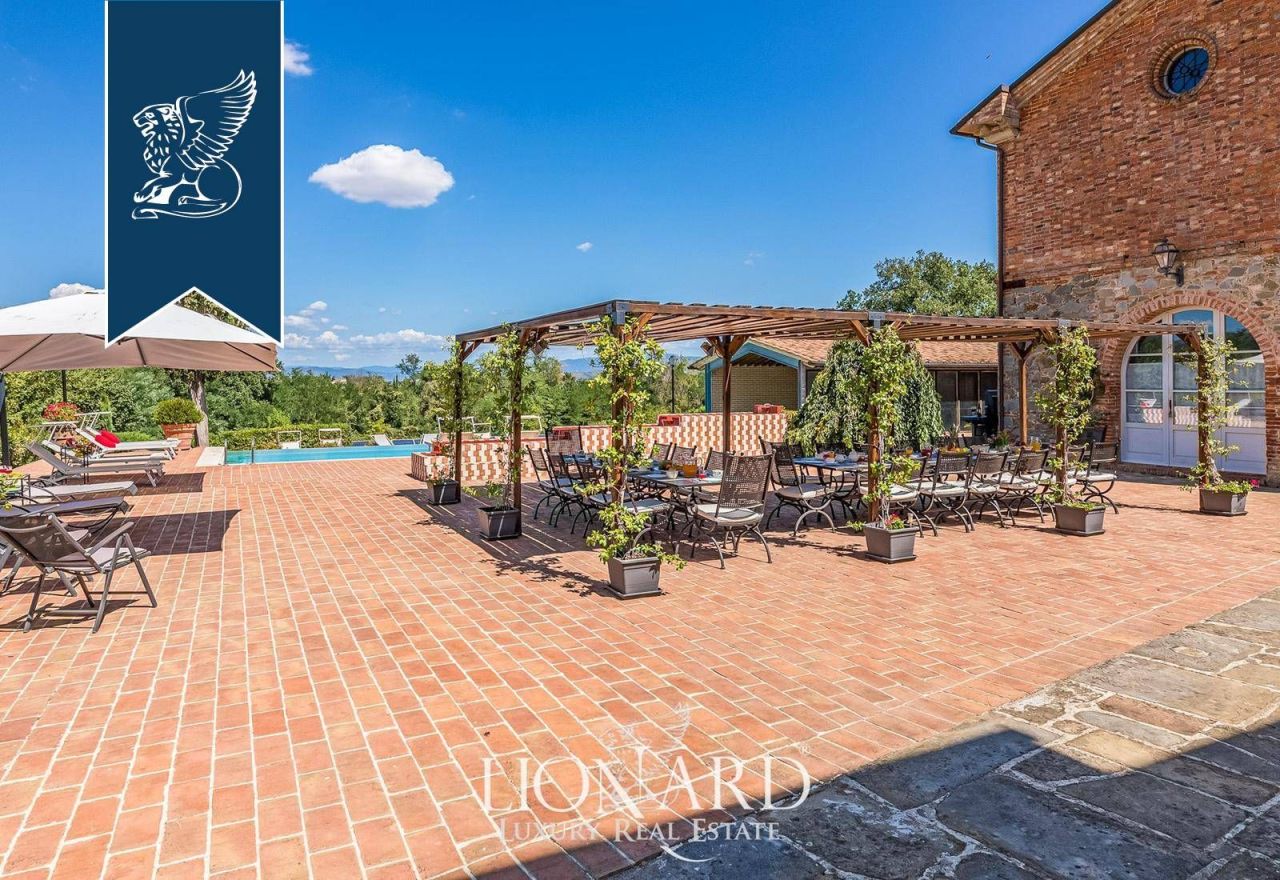 Вилла в Ареццо, Италия, 1 200 м² - фото 10