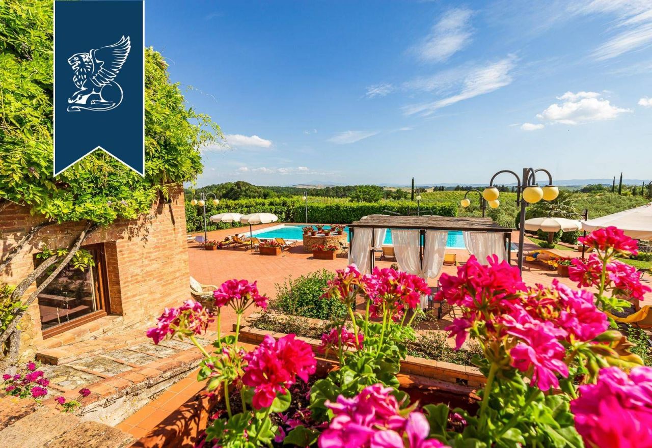 Дом в Сиене, Италия, 4 300 м² - фото 10