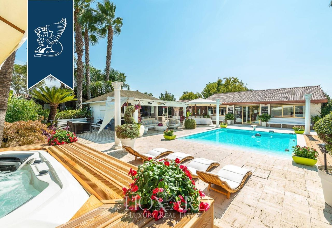 Вилла в Латина, Италия, 1 176 м² - фото 10