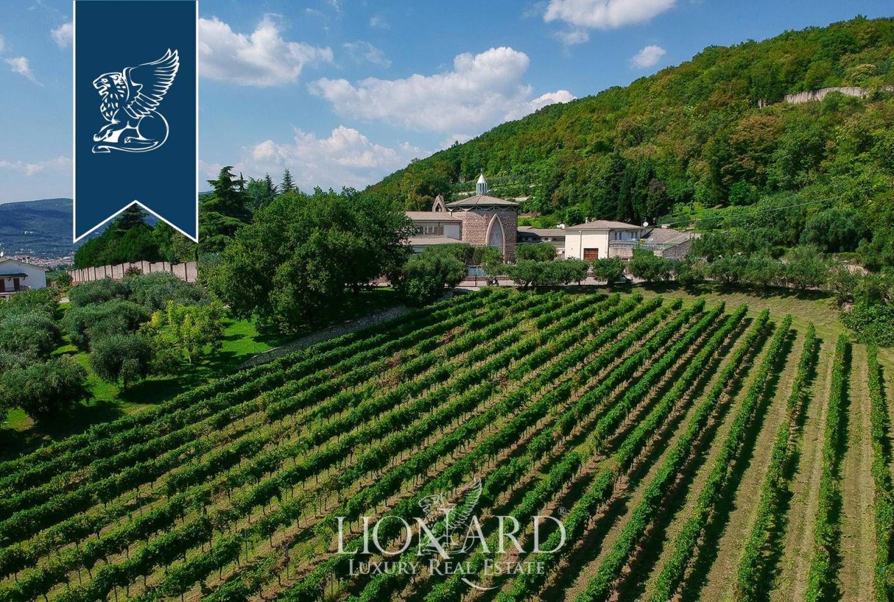 Вилла в Вероне, Италия, 1 000 м² - фото 10