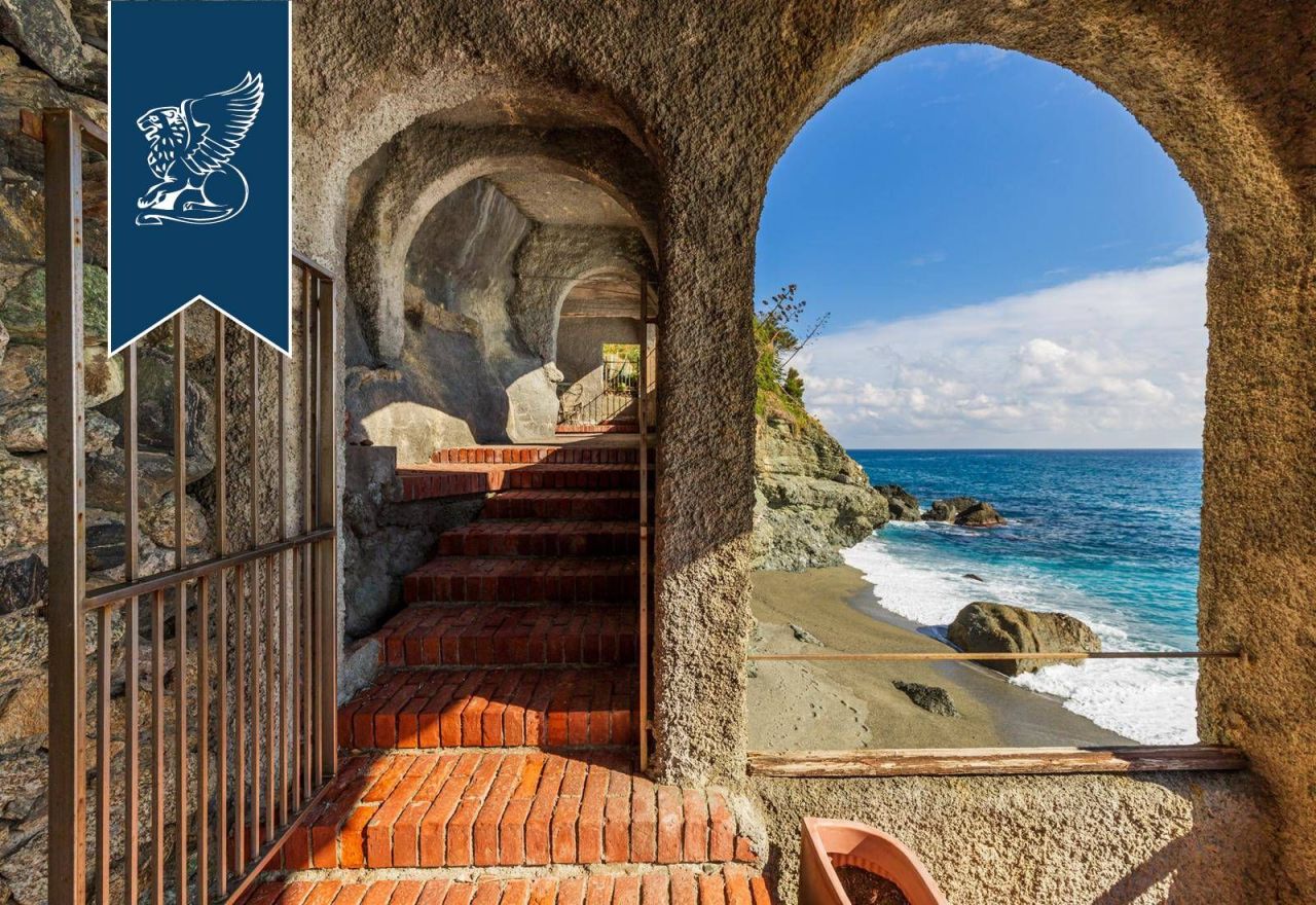 Вилла в Савоне, Италия, 600 м² - фото 10