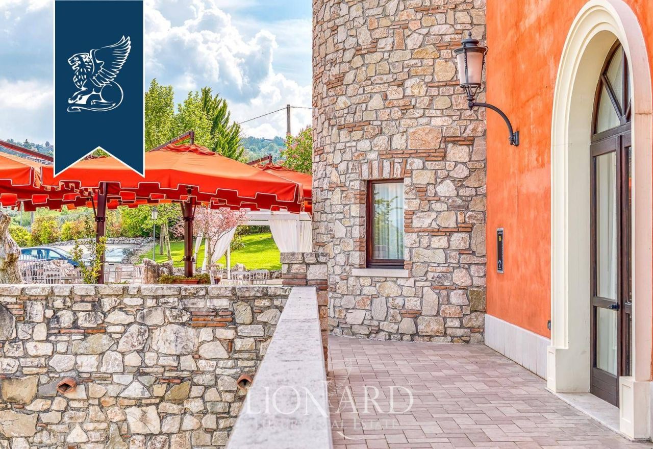 Замок в Авеллино, Италия, 6 000 м² - фото 10