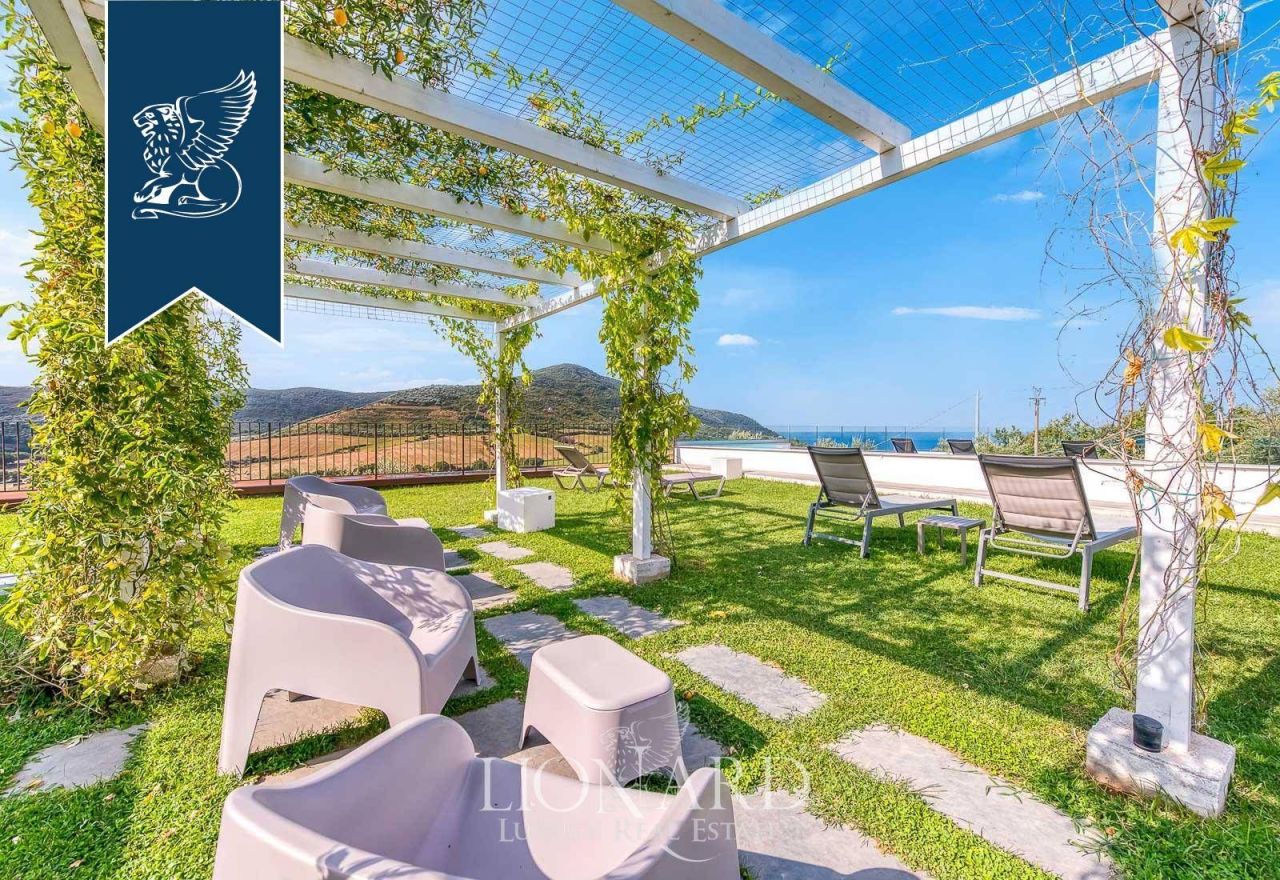 Отель, гостиница в Салерно, Италия, 750 м² - фото 9