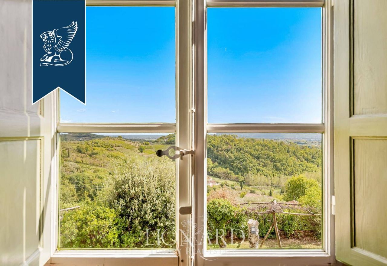 Вилла в Лукке, Италия, 1 301 м² - фото 9