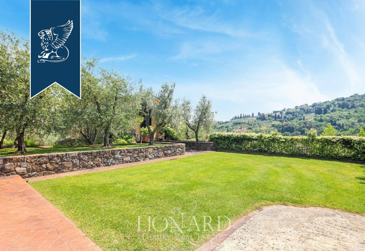 Вилла в Прато, Италия, 1 000 м² - фото 9