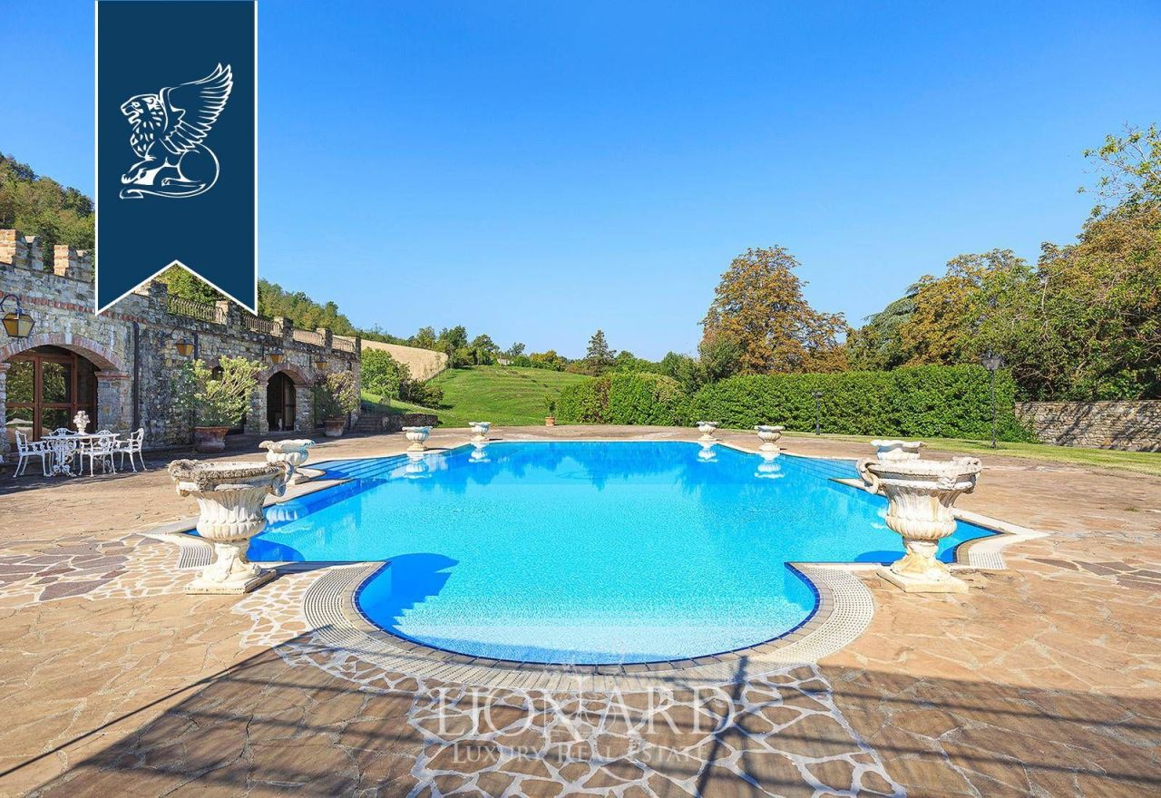 Замок в Пьяченце, Италия, 8 000 м² - фото 9