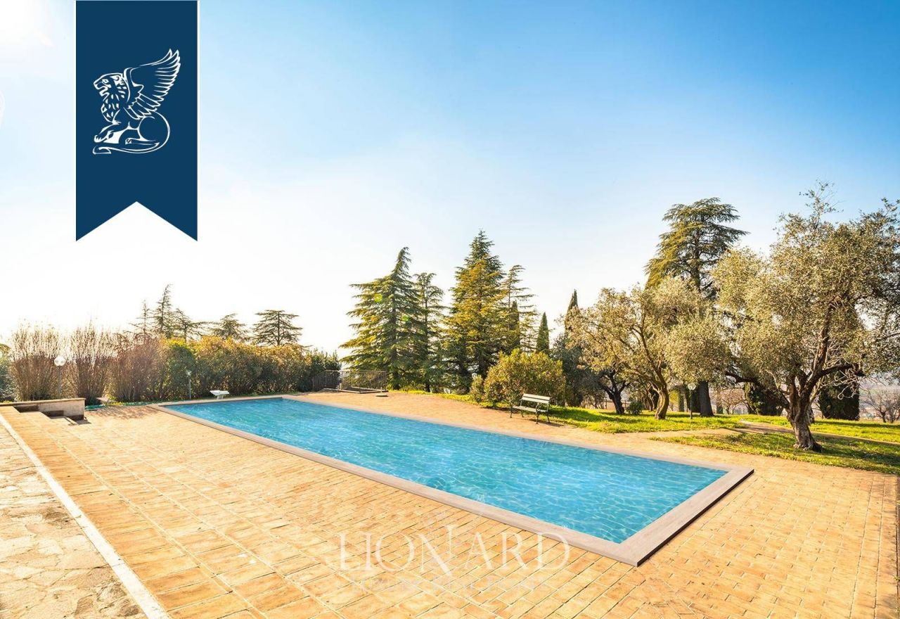 Вилла в Вероне, Италия, 1 270 м² - фото 9