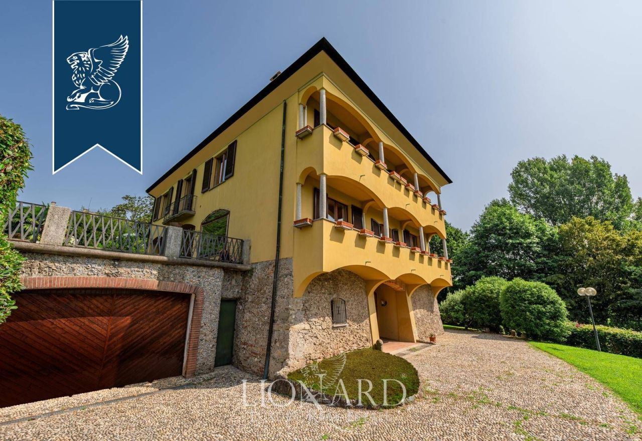 Вилла в Карате-Брианце, Италия, 850 м² - фото 9