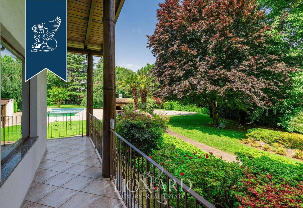 Вилла в Лезмо, Италия, 550 м² - фото 9